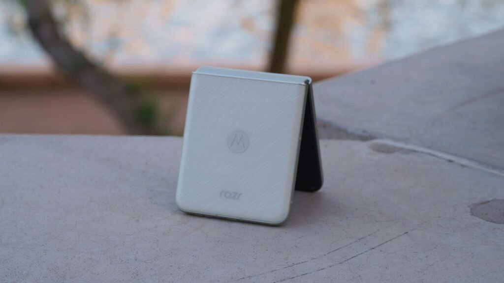 The budget-friendly Motorola Razr (2025) just got budget-friendlier with a huge $150 discount at Best Buy