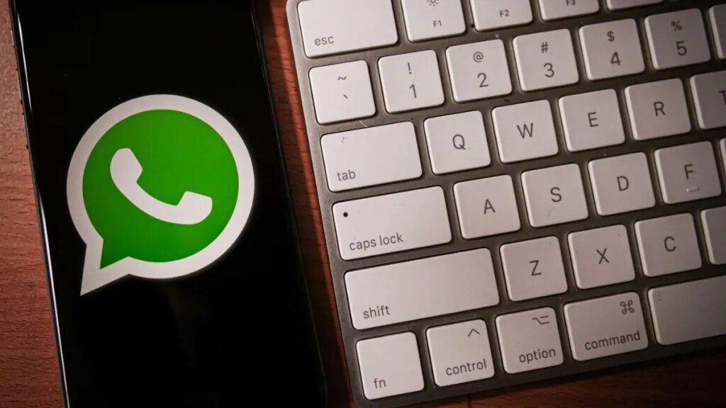 WhatsApp Could Soon Begin Testing Redesigned Liquid Glass UI for Chats on iOS: Report