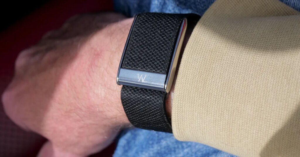 Whoop's response to Fitbit Air and Google Health is real doctors, not just an AI chatbot.